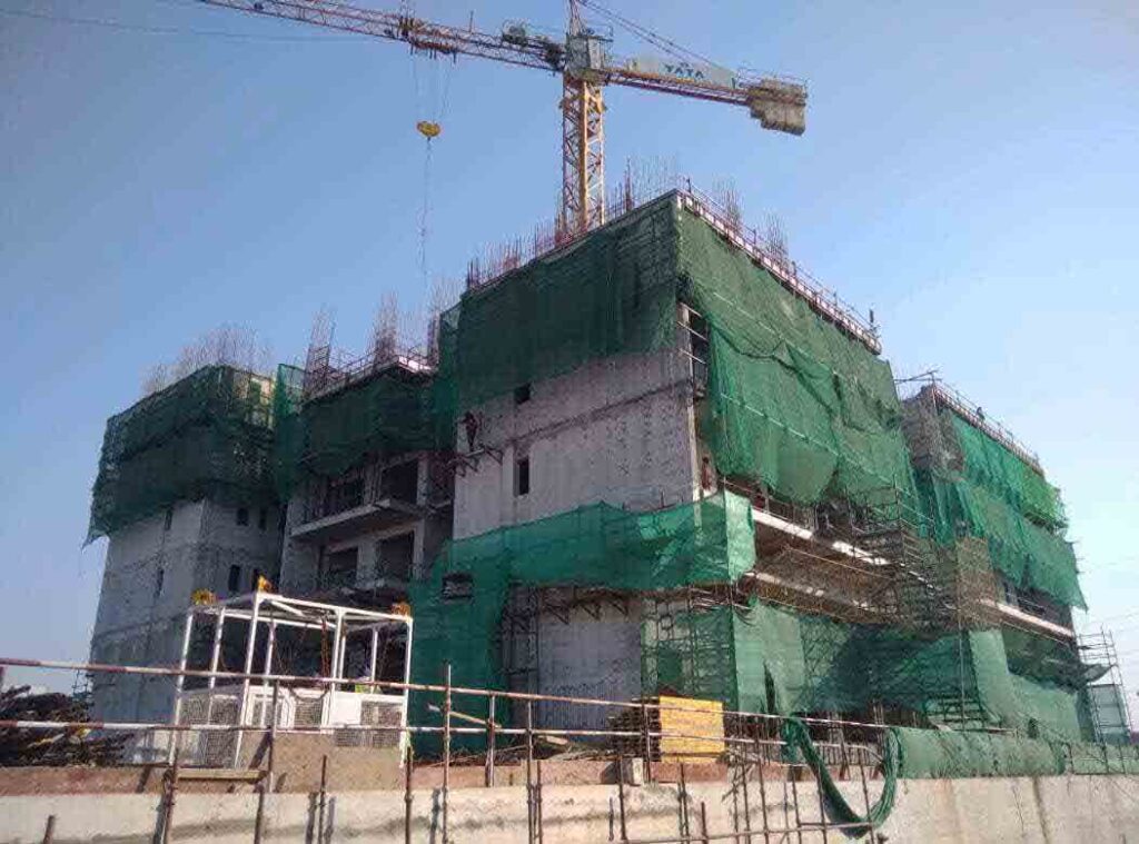 Krisumi Waterfall Residences Construction Report